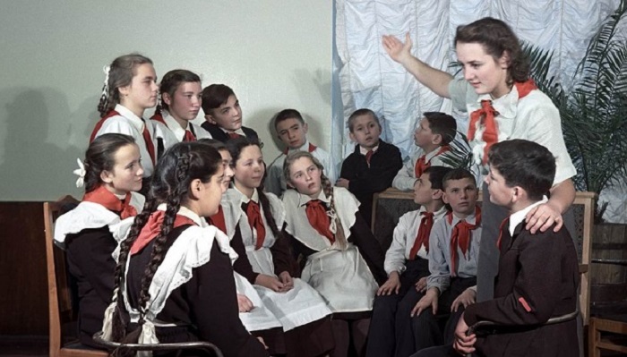 21 постановочная фотография советской жизни