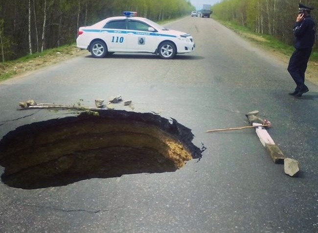 45 безумных фото с российских дорог