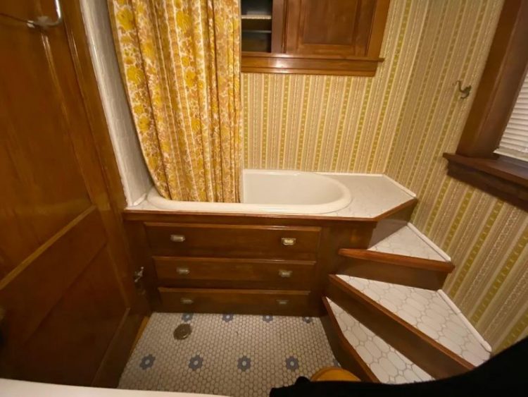 странные ванные комнаты 