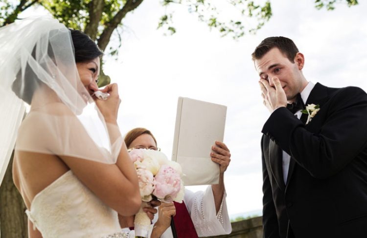 Женихи впервые видят невест: замечательные фотомоменты