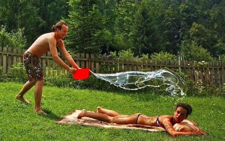 Perfectly Timed Pics of Funny Girls